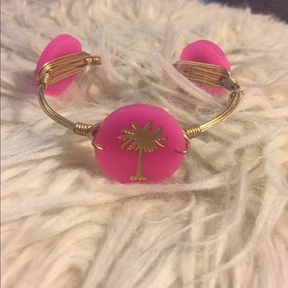 moon & lola Jewelry - Moon and Lola gold palmetto acrylic bracelet